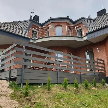 Architekt *